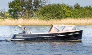sloep-huren-heeg-sloepverhuur-friesland-RiverCruise-27-tender